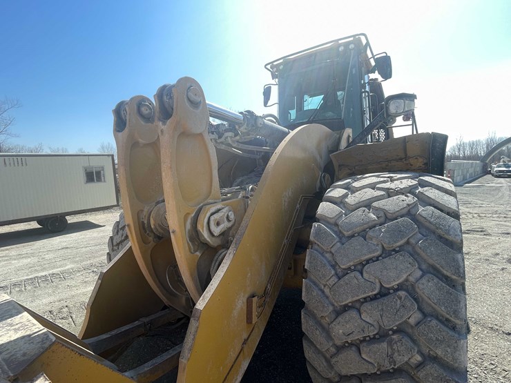 caterpillar-982m-image-48