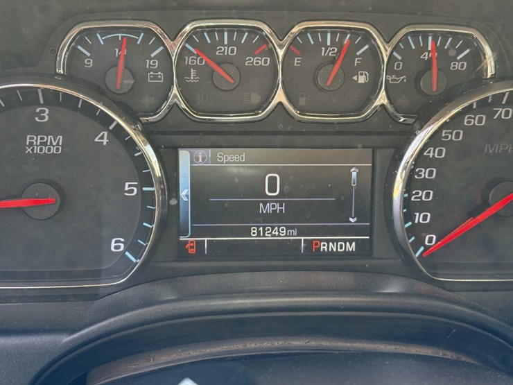 2014-chevrolet-silverado-1500-high-country-image-18