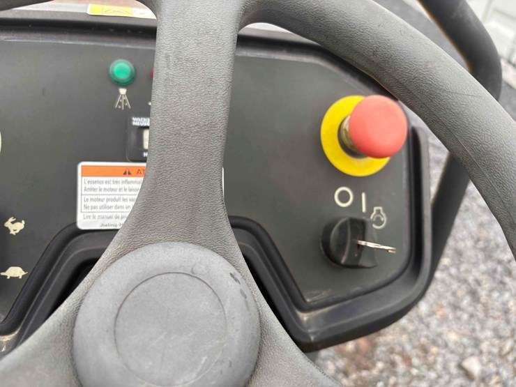 wacker-neuson-rd12-roller-image-10