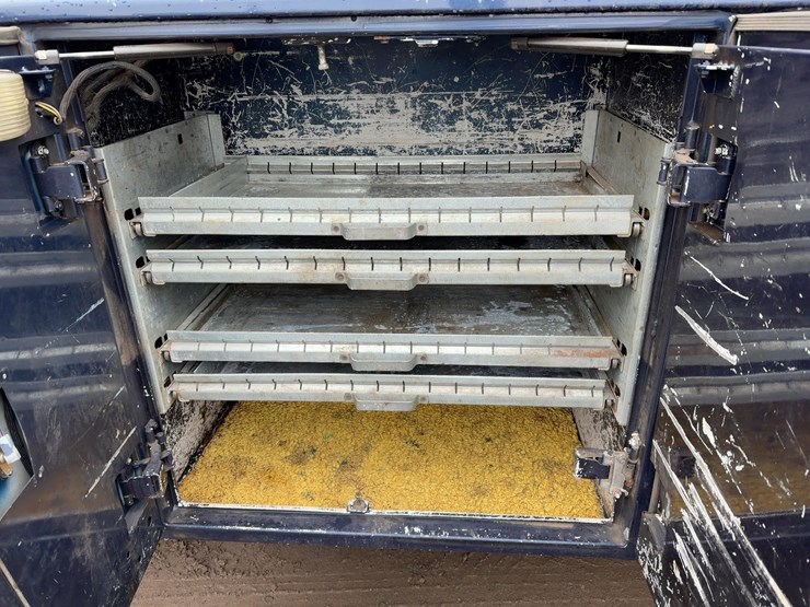 2012-ford-f550-xl-image-13