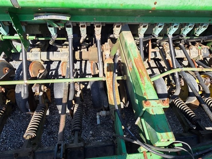 john-deere-750-image-23