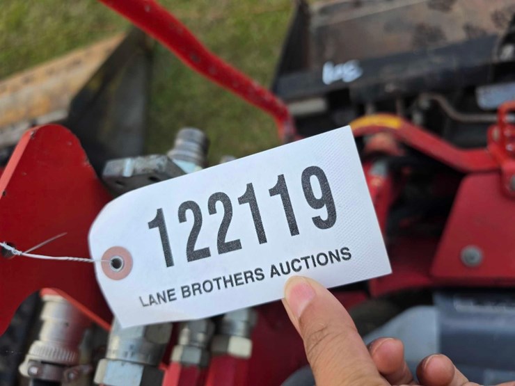 2022-takeuchi-tl8r2-image-12