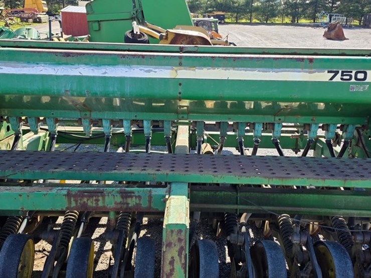 john-deere-750-image-7