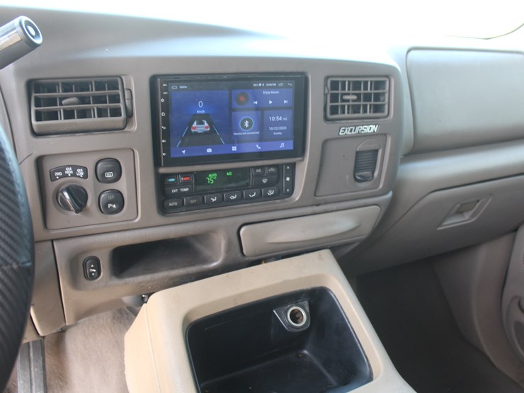 2002-ford-excursion-image-16