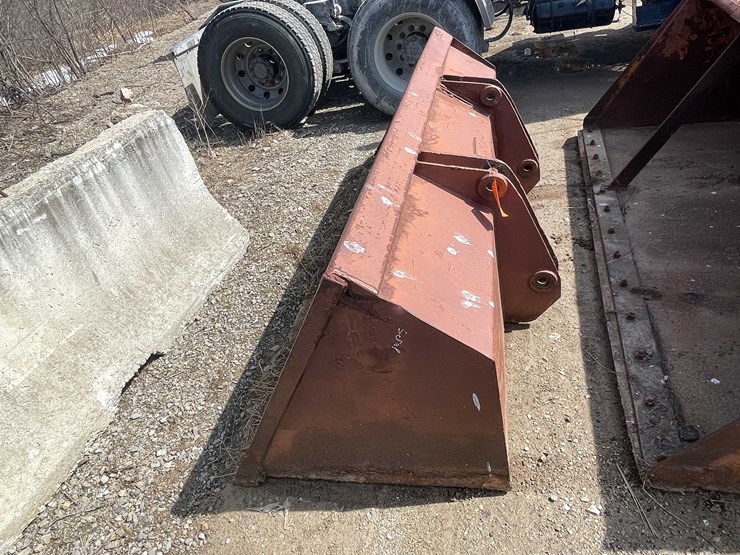 #5684-•-pin-on-bucket-image-8