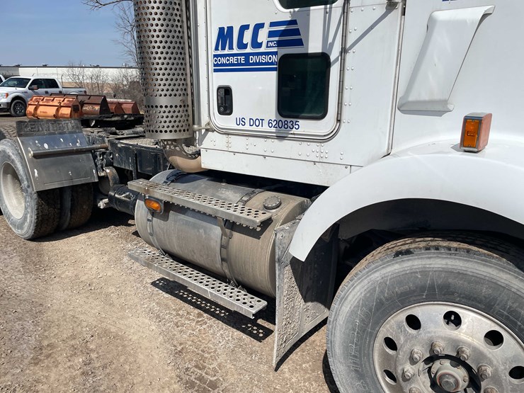 2004-kenworth-t800-image-42