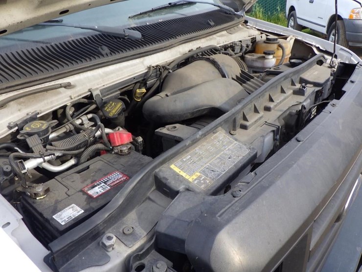 2009-ford-econoline-350-image-10