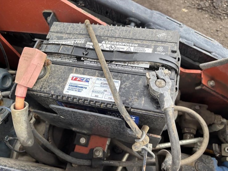 2012-ditch-witch-sk650-image-17