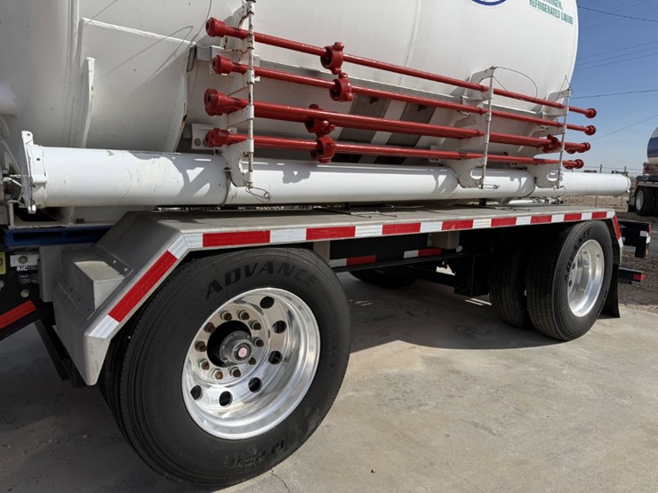 2018-cs&p-270k-scfh-10k-wp-nitrogen-pumper-mtd-on-2018-loadcraft-t/a-trailer-image-16