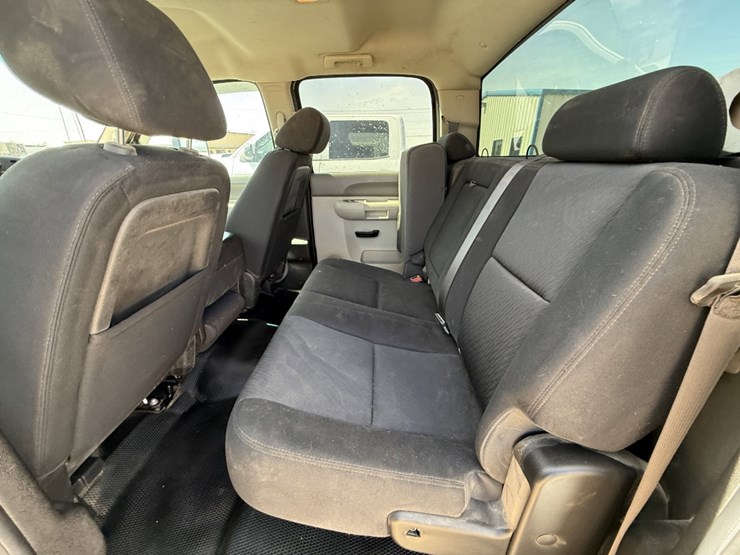 2013-gmc-sierra-2500hd-image-25