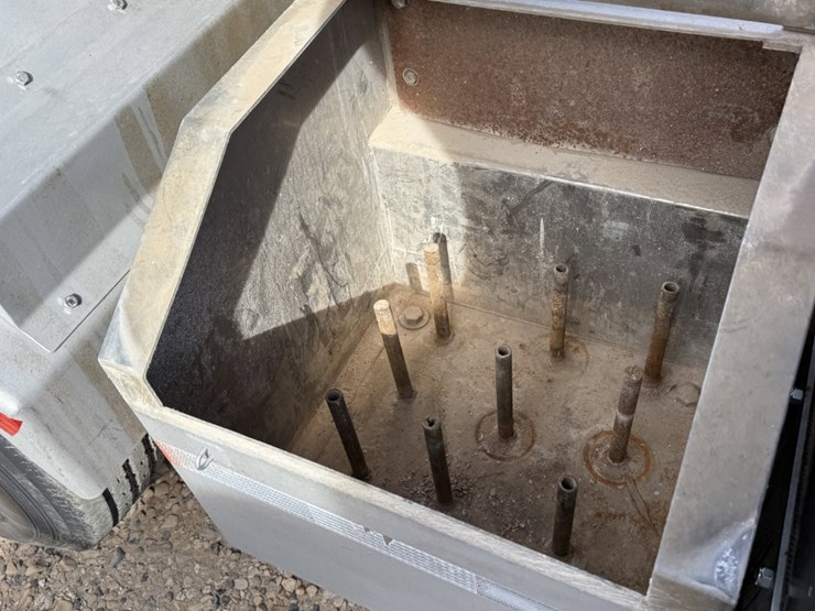 2013-cs&p-180k-scfh-10k-wp-nitrogen-pumper-mtd-on-2013-loadcraft-t/a-trailer-image-18