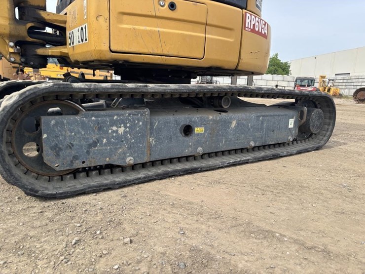 2010-caterpillar-303-image-22