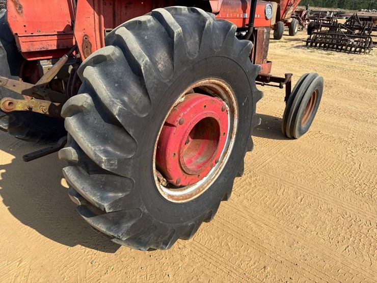 massey-ferguson-175-image-7
