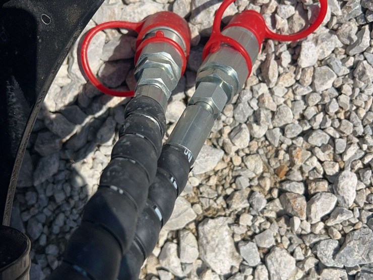 sdlanch-mini-skid-steer-dozer-blade-image-2