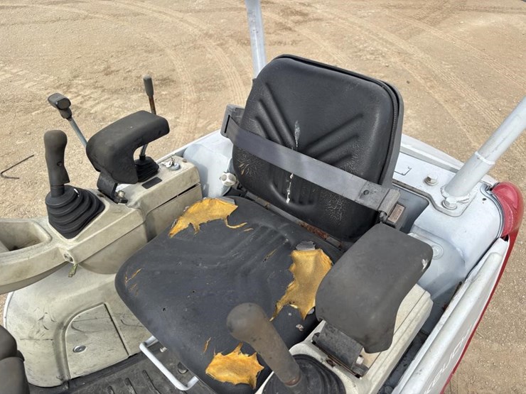 takeuchi-tb216-image-27