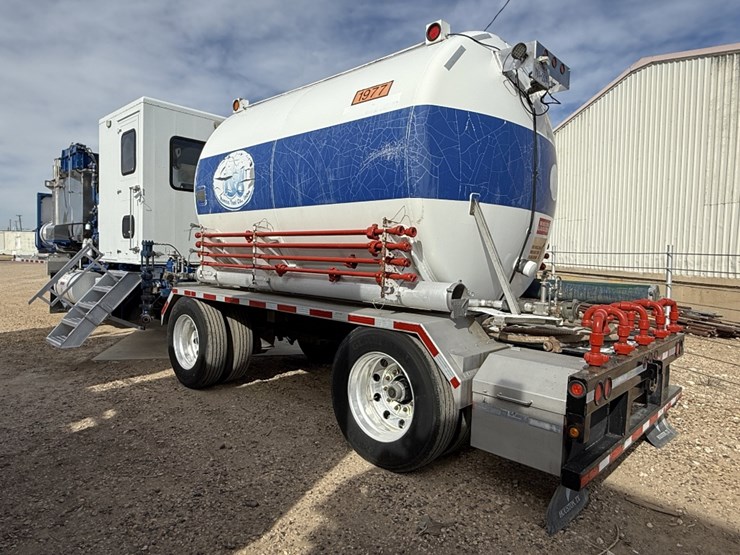 2013-cs&p-180k-scfh-10k-wp-nitrogen-pumper-mtd-on-2013-loadcraft-t/a-trailer-image-5