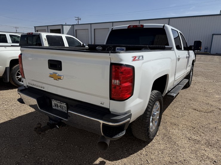2017-chevrolet-silverado-2500hd-image-7