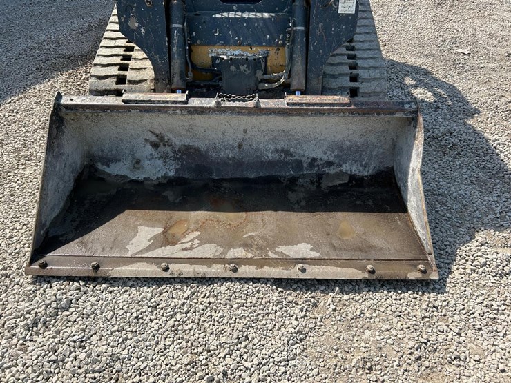 2019-deere-317g-image-9