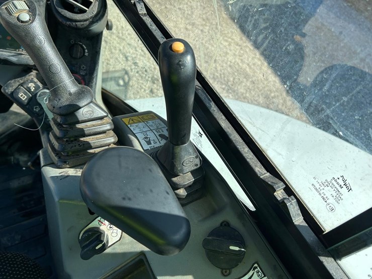 2022-bobcat-e50-image-24