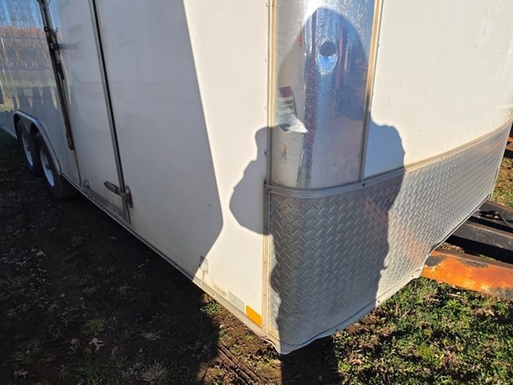 2013-united-trailer-2-axle-20'-box-trailer-(title)-image-25