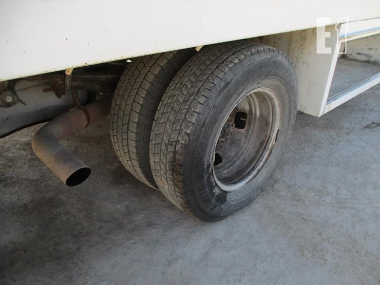 2015-ford-f350-image-16