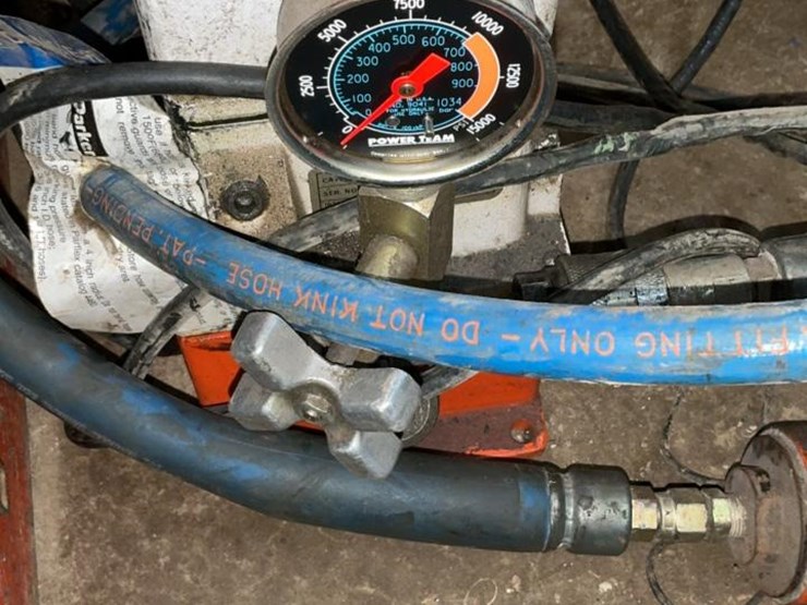 #235-•-hydraulic-pump,-tools,-and-parts-image-20