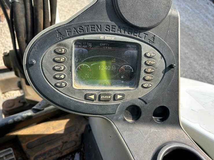 2016-bobcat-e32-image-20