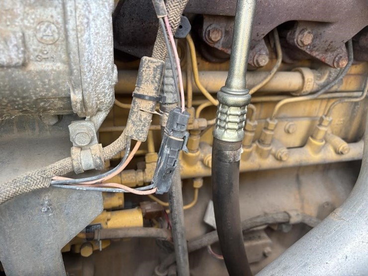 2005-deere-624j-image-56