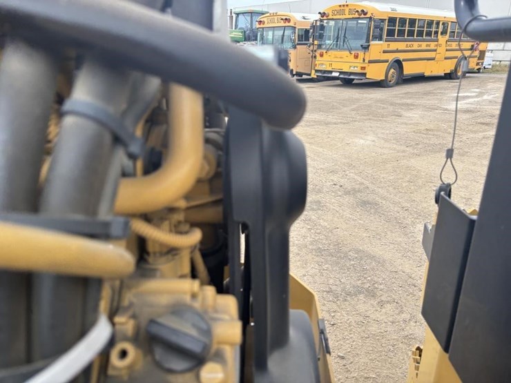 2002-caterpillar-cb24b-image-36