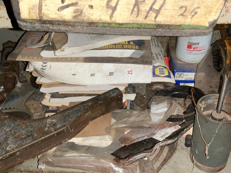 #231-•-parts-shelf-and-contents-image-11