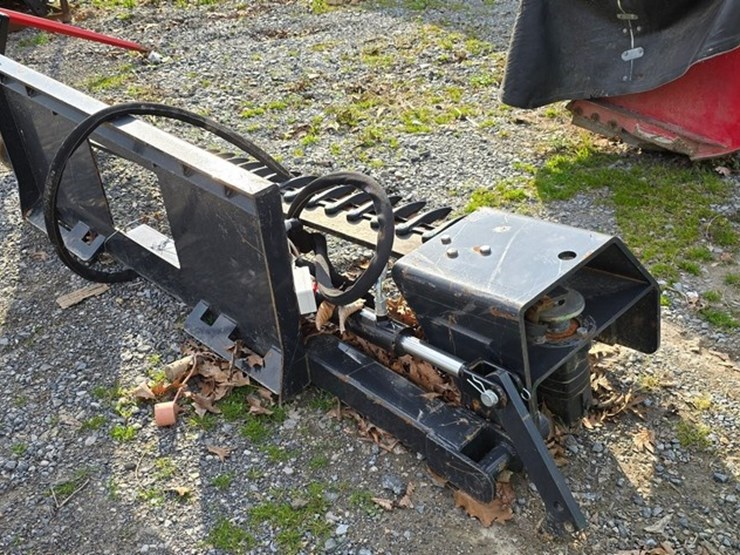 new-wolverine-skidloader-sickle-mower-image-1