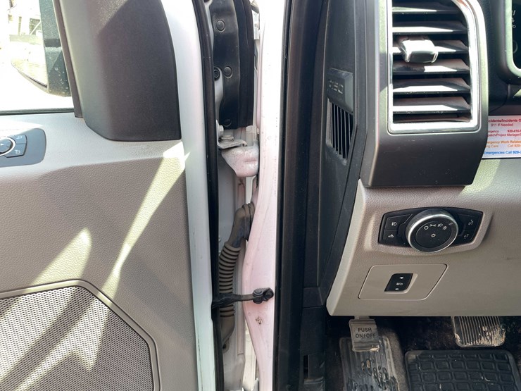 #5673-•-2015-f150-xlt-4x4-extended-cab-(has-wi-title)-image-43