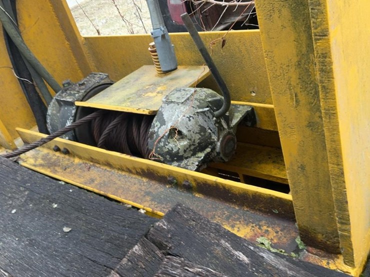 #305-•-gooseneck-winch-trailer-image-18