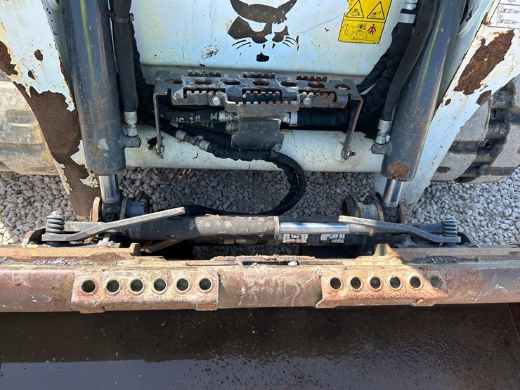2023-bobcat-t595-image-10