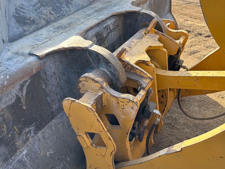 2020-caterpillar-938m-image-10