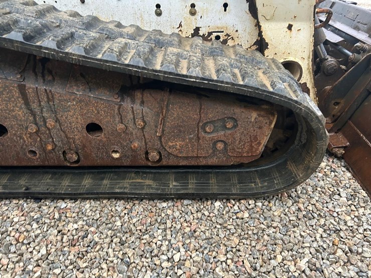 bobcat-t320-image-13