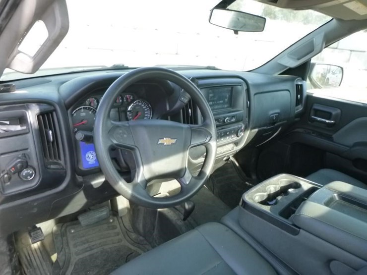 2017-chevrolet-2500-image-9