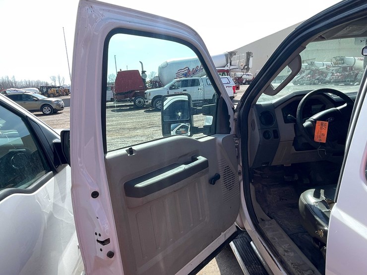 #5672-•-2010-f250-4x4-extended-cab-(has-wi-title)-image-40