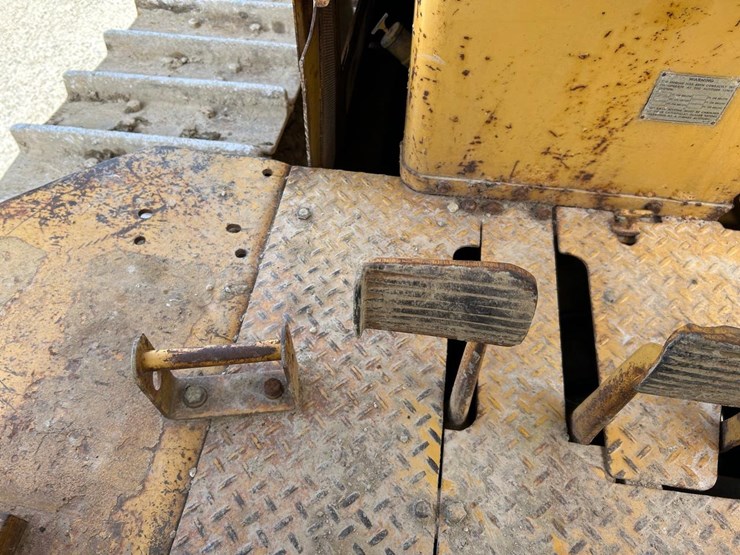 caterpillar-d7f-image-27