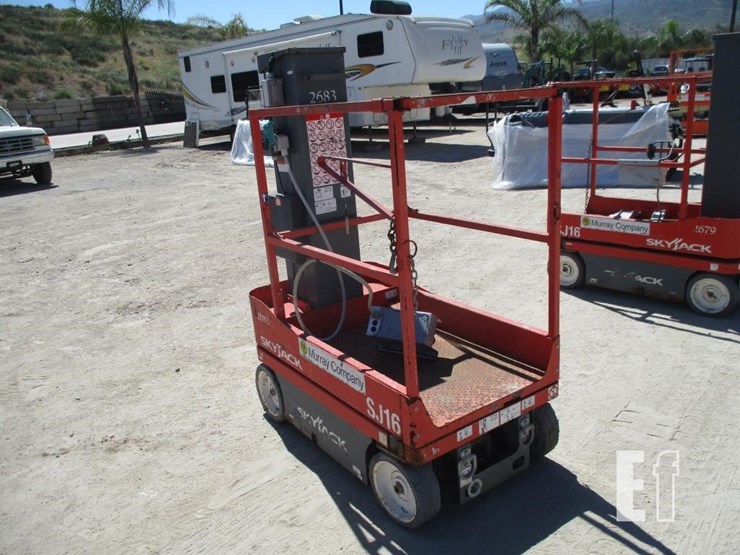 2017-skyjack-sj16-image-4