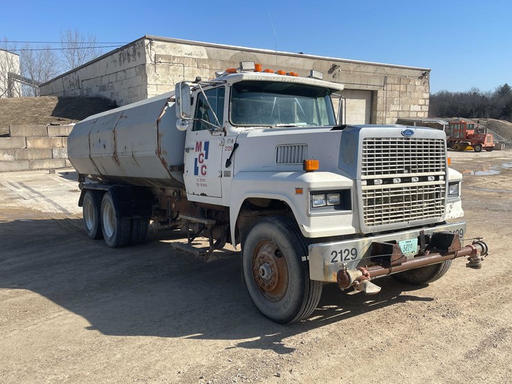 1987-ford-ltl9000-image-3