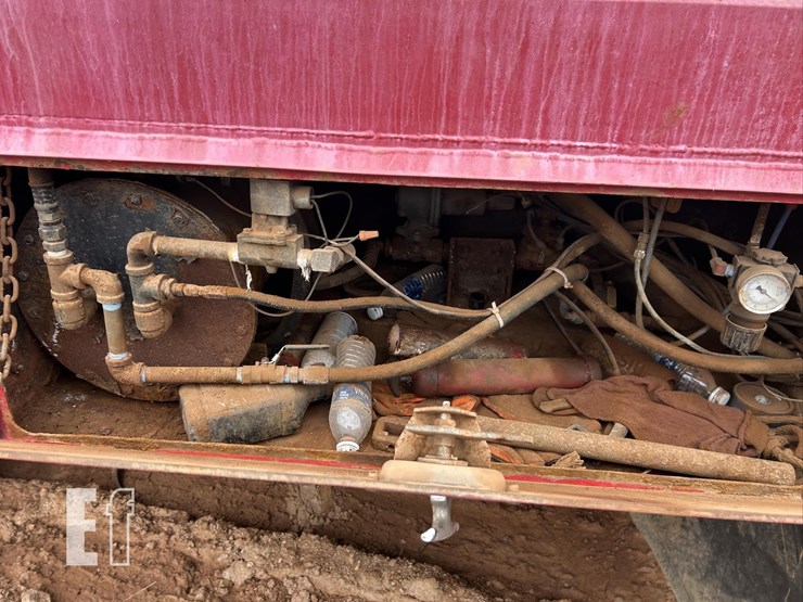 2004-peterbilt-357-image-36