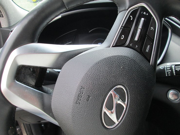 2019-hyundai-santa-fe-image-30