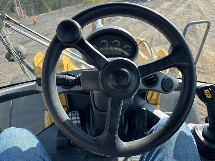 2020-caterpillar-938m-image-31