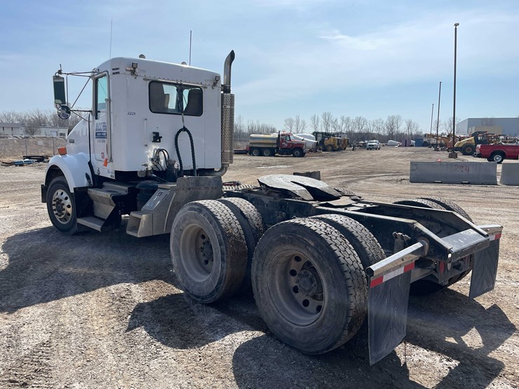 2004-kenworth-t800-image-7