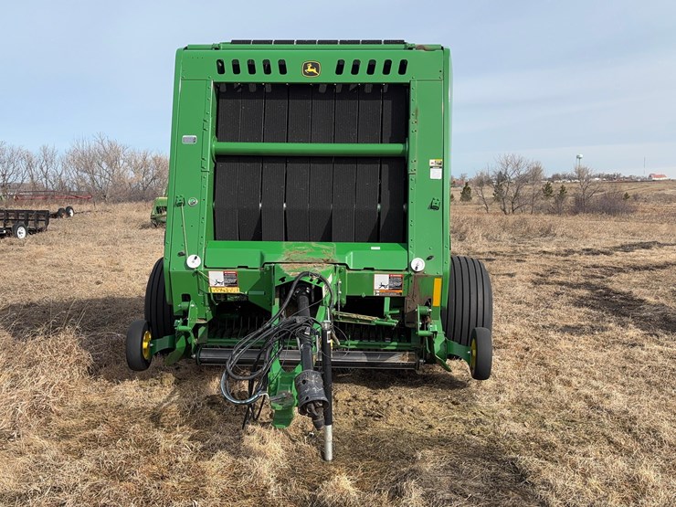 john-deere-560m-image-4