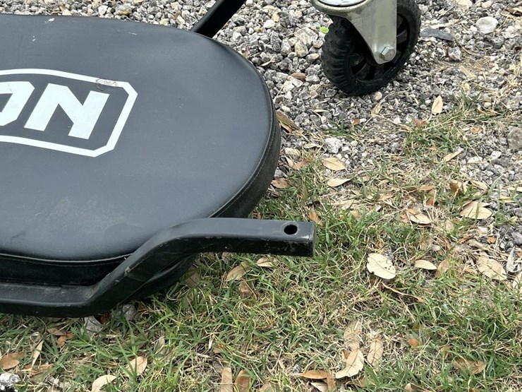 #102-•-icon-400lb-capacity-43"-professional-creeper-image-3