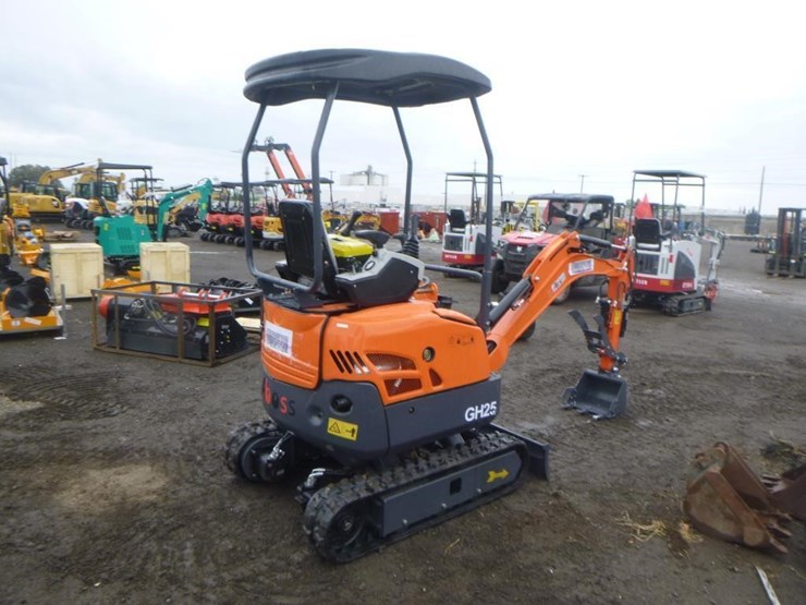 aboss-gh25-hydraulic-excavator-image-3