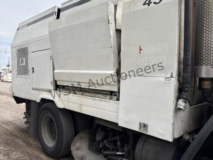 2001-freightliner-fc70-image-6