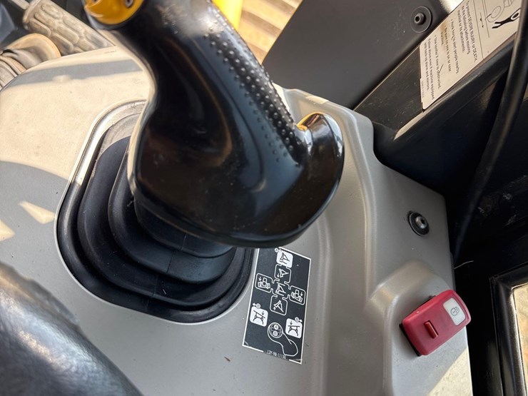 2021-komatsu-d71px-24-image-24